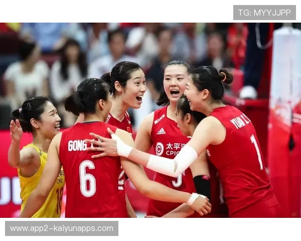 中国女排快攻配合打得行云流水